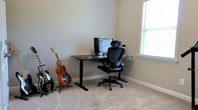 Gorgeously upgraded 3-bedroom townhome offering the perfect - photo 33