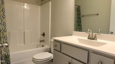 Gorgeously upgraded 3-bedroom townhome offering the perfect - photo 36