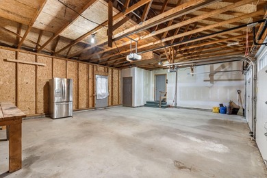 Located in the heart of Midcoast Maine and within walking - photo 42