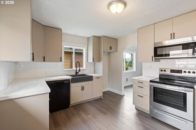Lovingly cared for home is now available. Property has been - photo 4