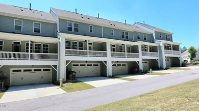 Gorgeously upgraded 3-bedroom townhome offering the perfect - photo 44