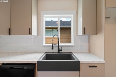Lovingly cared for home is now available. Property has been - photo 6