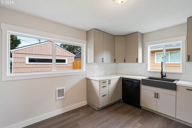 Lovingly cared for home is now available. Property has been - photo 8