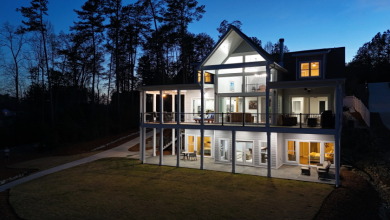 Stunning Lake Keowee Waterfront Retreat - photo 30