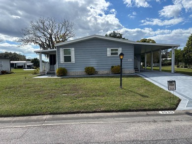 Lake Yale Home For Sale in Grand Island Florida