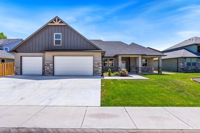 Stunning custom home on nearly 1/4 acre with NO HOA and an - photo 1