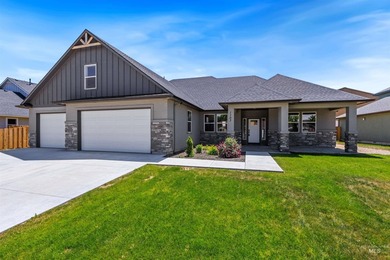 Stunning custom home on nearly 1/4 acre with NO HOA and an - photo 3