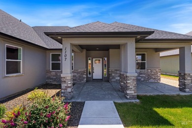 Stunning custom home on nearly 1/4 acre with NO HOA and an - photo 4