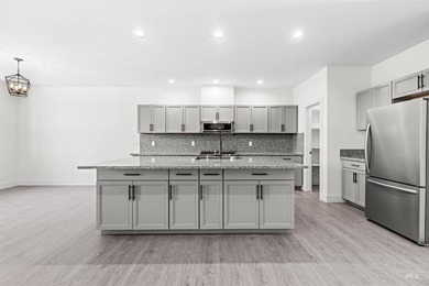 Welcome to this beautifully crafted North Fork Custom Homes - photo 8