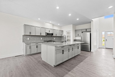 Welcome to this beautifully crafted North Fork Custom Homes - photo 9
