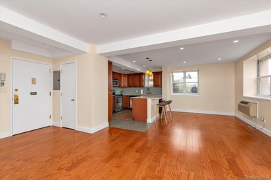 Beautifully updated first-floor two-bedroom two-bath Gated condo - photo 4