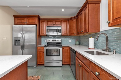 Beautifully updated first-floor two-bedroom two-bath Gated condo - photo 6