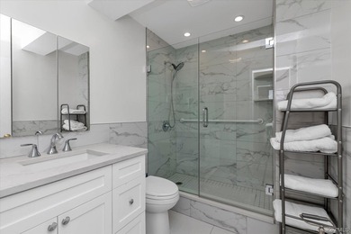 Beautifully updated first-floor two-bedroom two-bath Gated condo - photo 10