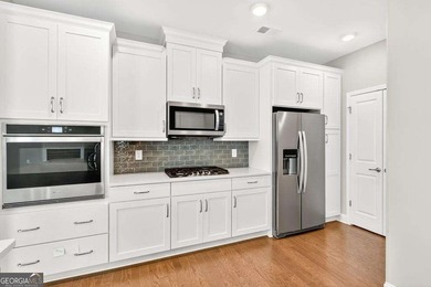 Welcome to The Orchards of Central Park, a sought-after 55+ - photo 8