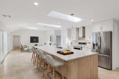 Completely rebuilt and enlarged in 2021, this exceptional modern - photo 13
