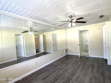 Exceptional opportunity to own a versatile 3-bedroom, 3-bath - photo 17