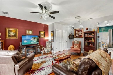Beautifully updated townhome in the heart of Freeport. This - photo 10