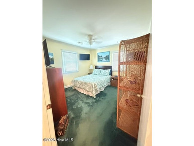 Don't miss out on this true find. Well maintained home with lots - photo 3