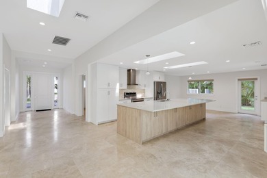 Completely rebuilt and enlarged in 2021, this exceptional modern - photo 25