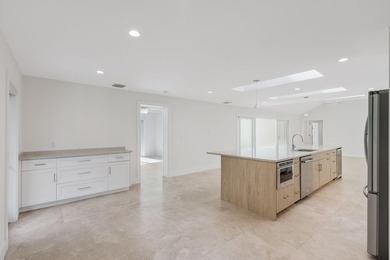 Completely rebuilt and enlarged in 2021, this exceptional modern - photo 27