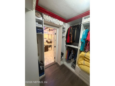 Exceptional opportunity to own a versatile 3-bedroom, 3-bath - photo 29