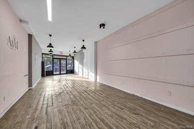 Prime mixed-use investment opportunity located on busy 7th - photo 3