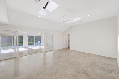 Completely rebuilt and enlarged in 2021, this exceptional modern - photo 33