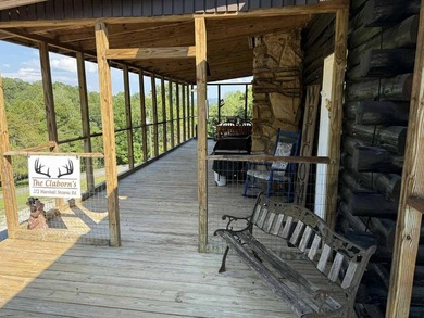 Discover this charming 3-bedroom, 2.5-bath retreat nestled right - photo 35