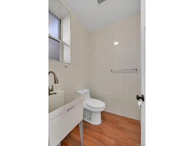 Prime mixed-use investment opportunity located on busy 7th - photo 6