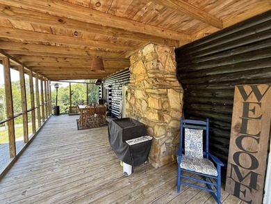 Discover this charming 3-bedroom, 2.5-bath retreat nestled right - photo 36