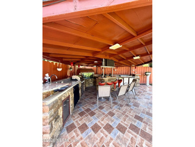Exceptional opportunity to own a versatile 3-bedroom, 3-bath - photo 44