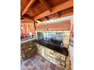 Exceptional opportunity to own a versatile 3-bedroom, 3-bath - photo 47