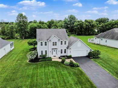 Welcome to this beautifully maintained Colonial in the heart of - photo 3