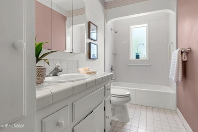 Discover the timeless charm of this classic 1937 brick cottage - photo 17