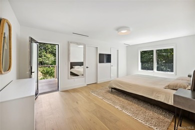 Set in the privacy of Hither Woods, this six bedroom, four and a - photo 19