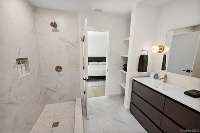 Set in the privacy of Hither Woods, this six bedroom, four and a - photo 20