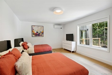 Set in the privacy of Hither Woods, this six bedroom, four and a - photo 21