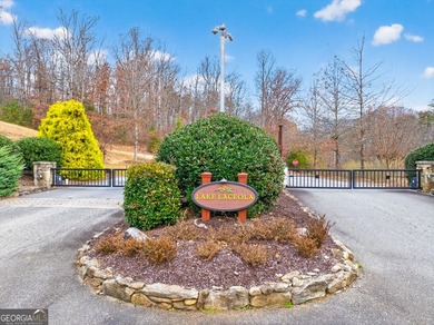 Beautiful lot with an available house plan and building location - photo 24