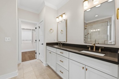 Welcome to Brookmere Manor, one of Farragut's most prestigious - photo 25