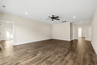Welcome to Brookmere Manor, one of Farragut's most prestigious - photo 50