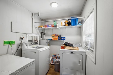 **FULLY RENOVATED**UPDATED**GREAT LOCATION** SELLER is MOTIVATED - photo 21