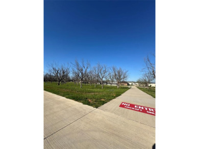 Lake Granbury Lot For Sale in Granbury Texas