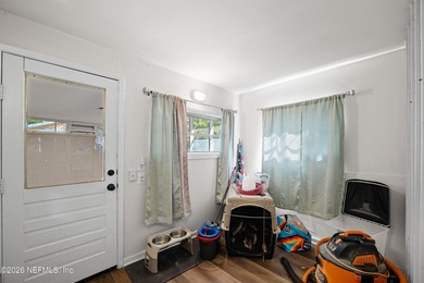 **FULLY RENOVATED**UPDATED**GREAT LOCATION** SELLER is MOTIVATED - photo 22