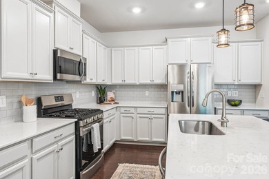 Welcome to The Palisades, one of Charlotte's premier - photo 9