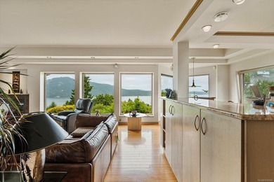 This exceptional 5-bed, 5-bath residence, envisioned and - photo 16