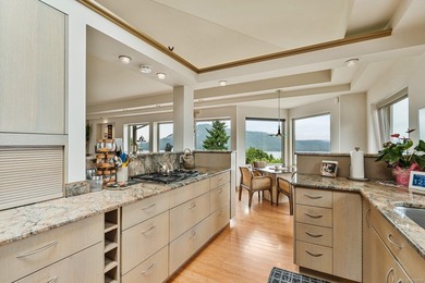 This exceptional 5-bed, 5-bath residence, envisioned and - photo 17