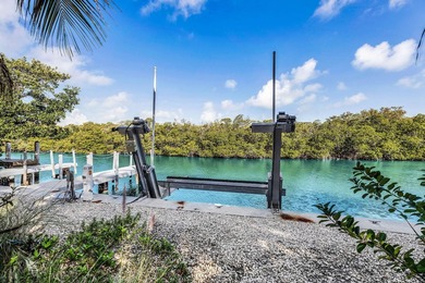 Estate Opportunity Spanning 34,409 SF, this exceptional parcel - photo 21