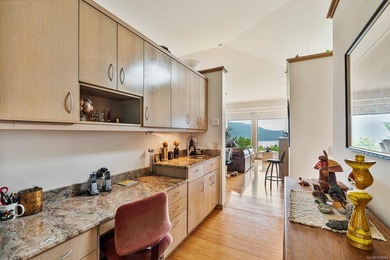 This exceptional 5-bed, 5-bath residence, envisioned and - photo 22