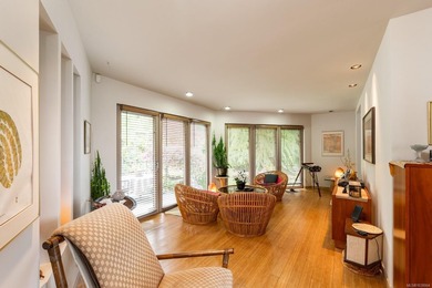 This exceptional 5-bed, 5-bath residence, envisioned and - photo 25