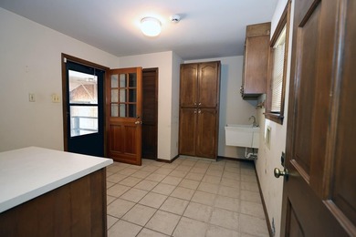 Welcome to Valley View Drive! This beautiful 3 bedroom, 3 - photo 27